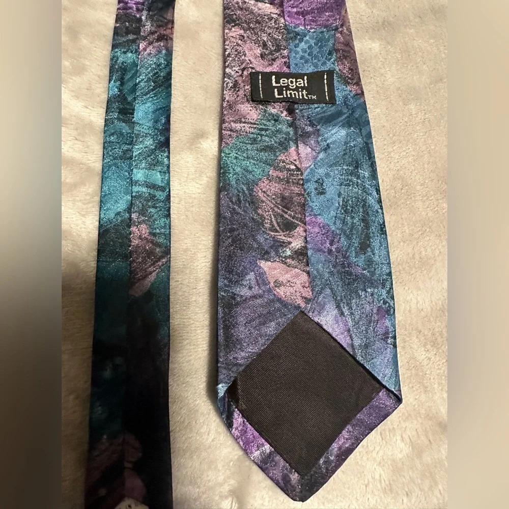 Legal Limit Geometric Pattern  Black Skinny Vintage Poly Necktie Tie Y2K‎